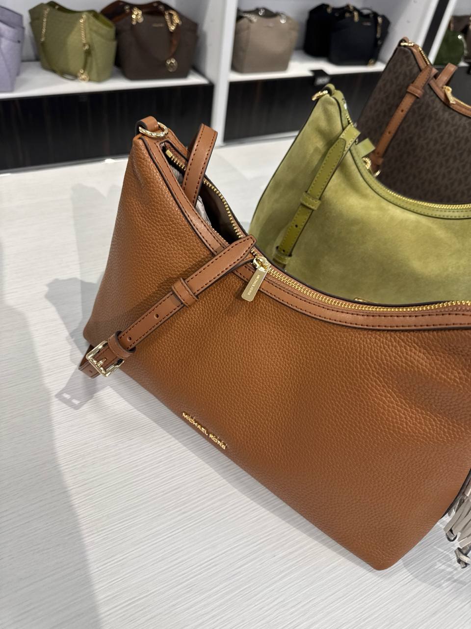 MK - Bolsa Sammy Shoulder