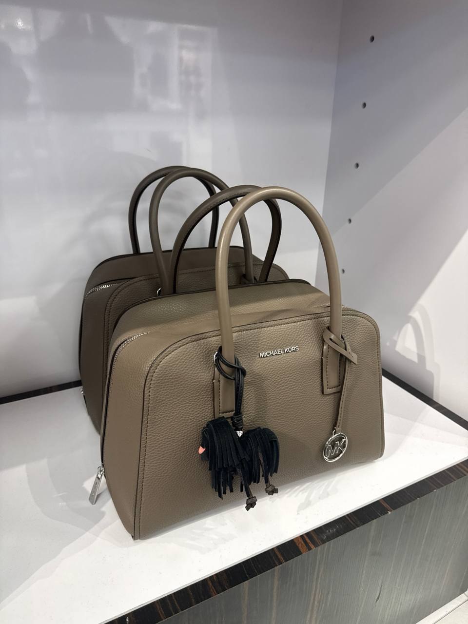 MK - Bolsa Ashton Tote - Não acompanha chaveiro