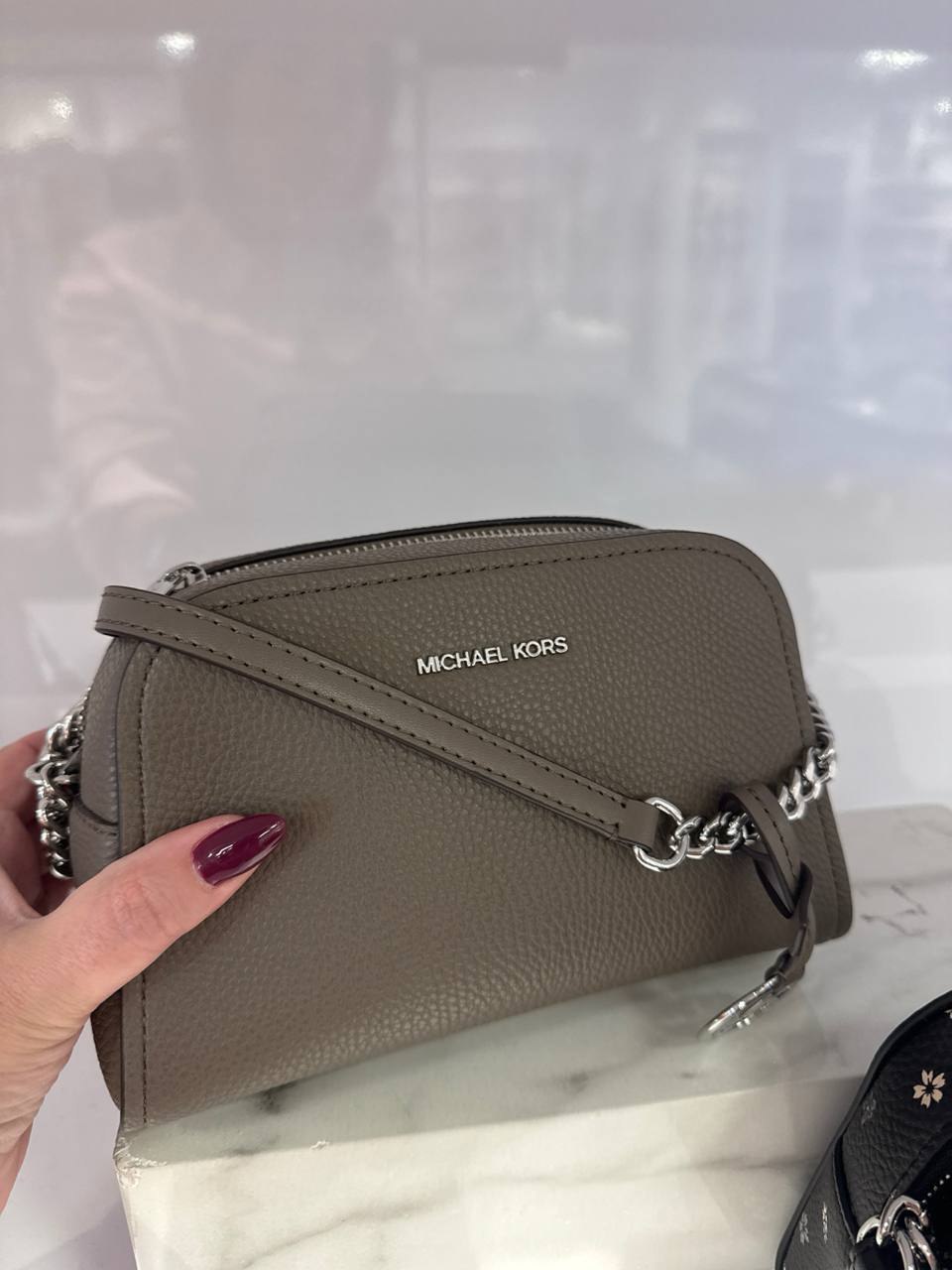 MK - Bolsa Ashton Crossbody