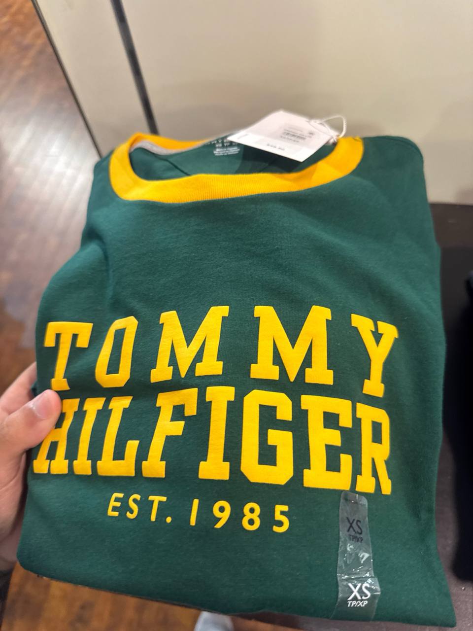 Tommy Masc- Camiseta