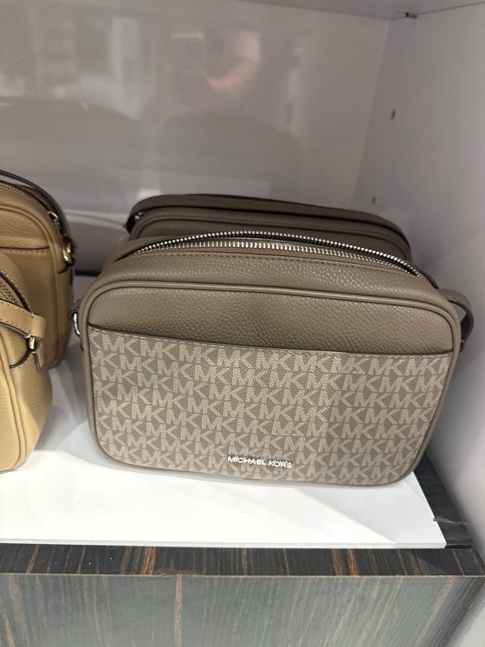 MK - Bolsa Crossbody