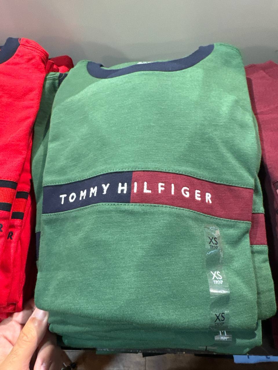 Tommy Masc- Camiseta