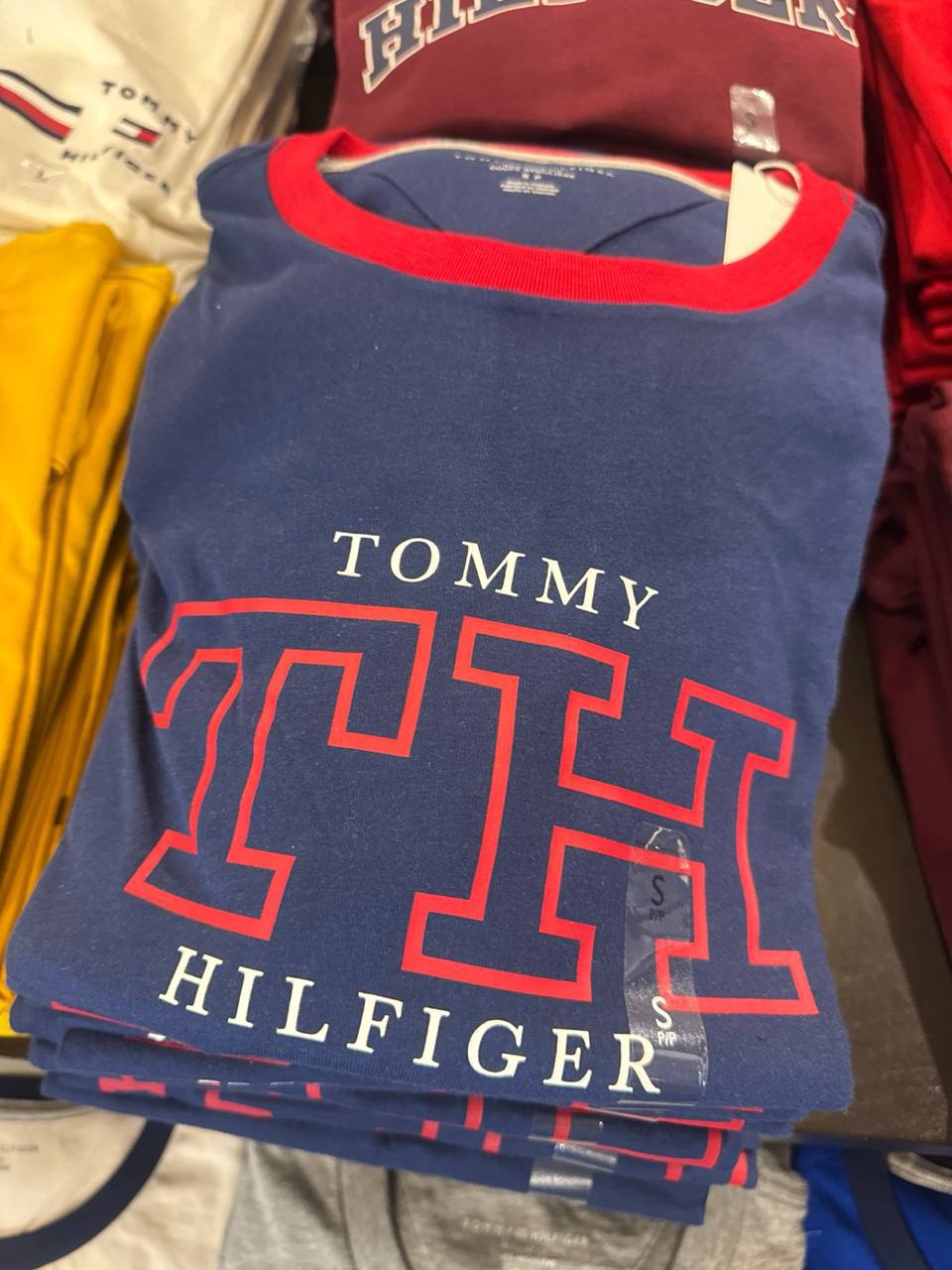 Tommy Masc- Camiseta