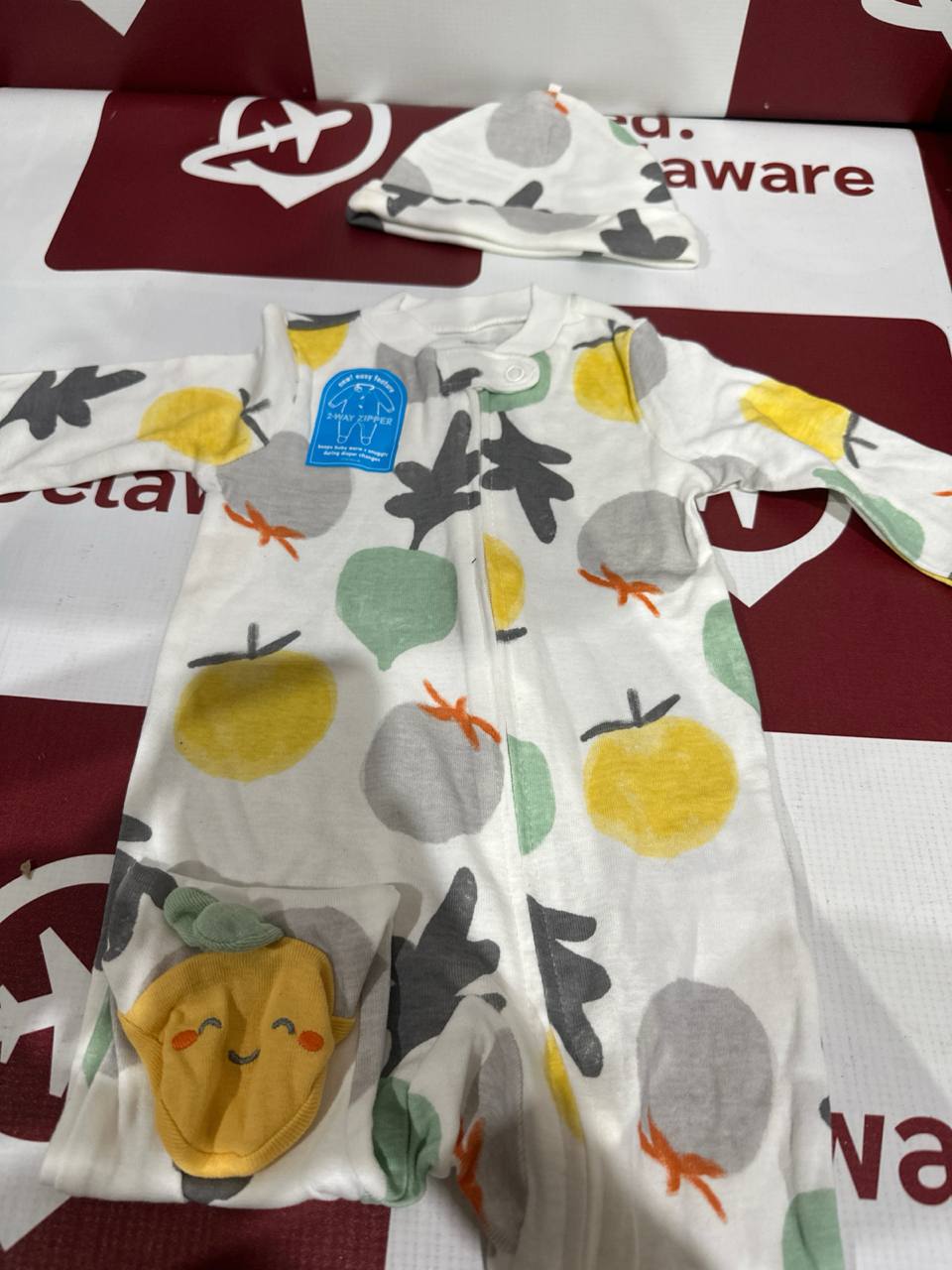 Carter’s macacão manga longa com touquinha (D2)