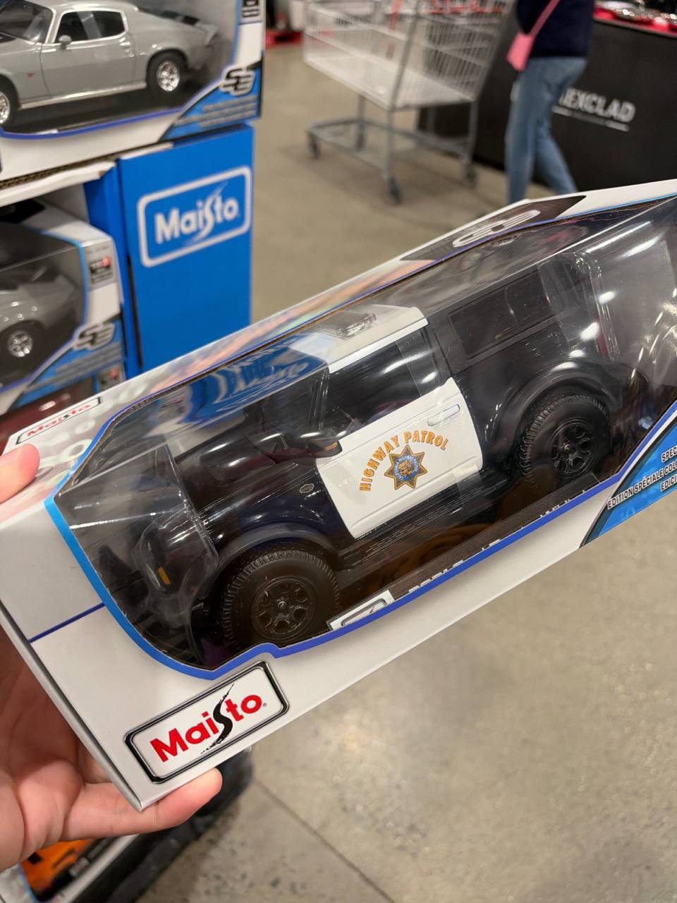 Costco- Carros Maisto