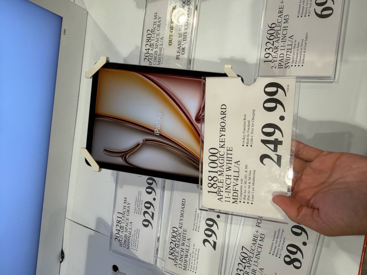 Costco - Apple Magic Keyboard 11-Inch