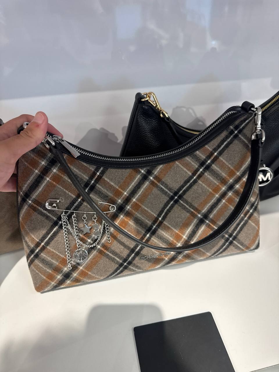MK - Bolsa Sammy Shoulder