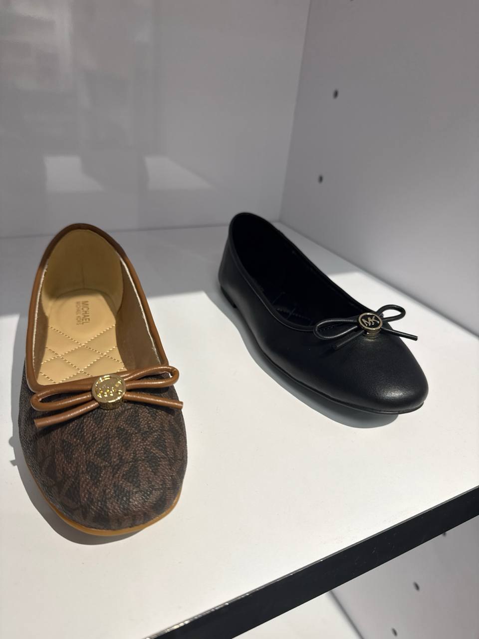 MK - Calçado Feminino - Preto
