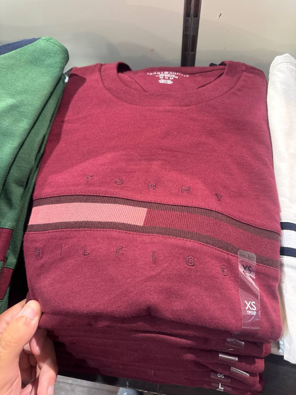 Tommy Masc- Camiseta