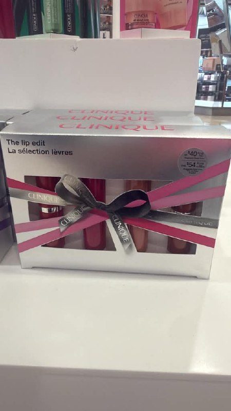 Macy's - Clinique 4-Piece The Lip Edit Lipstick Gift Set