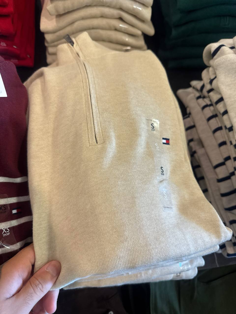 Tommy Masc- Suéter