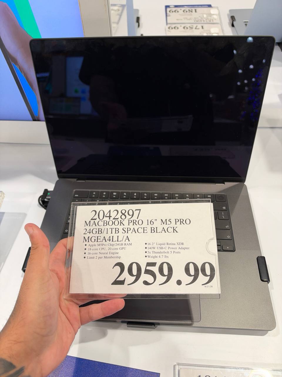 Costco - Macbook Pro 16”