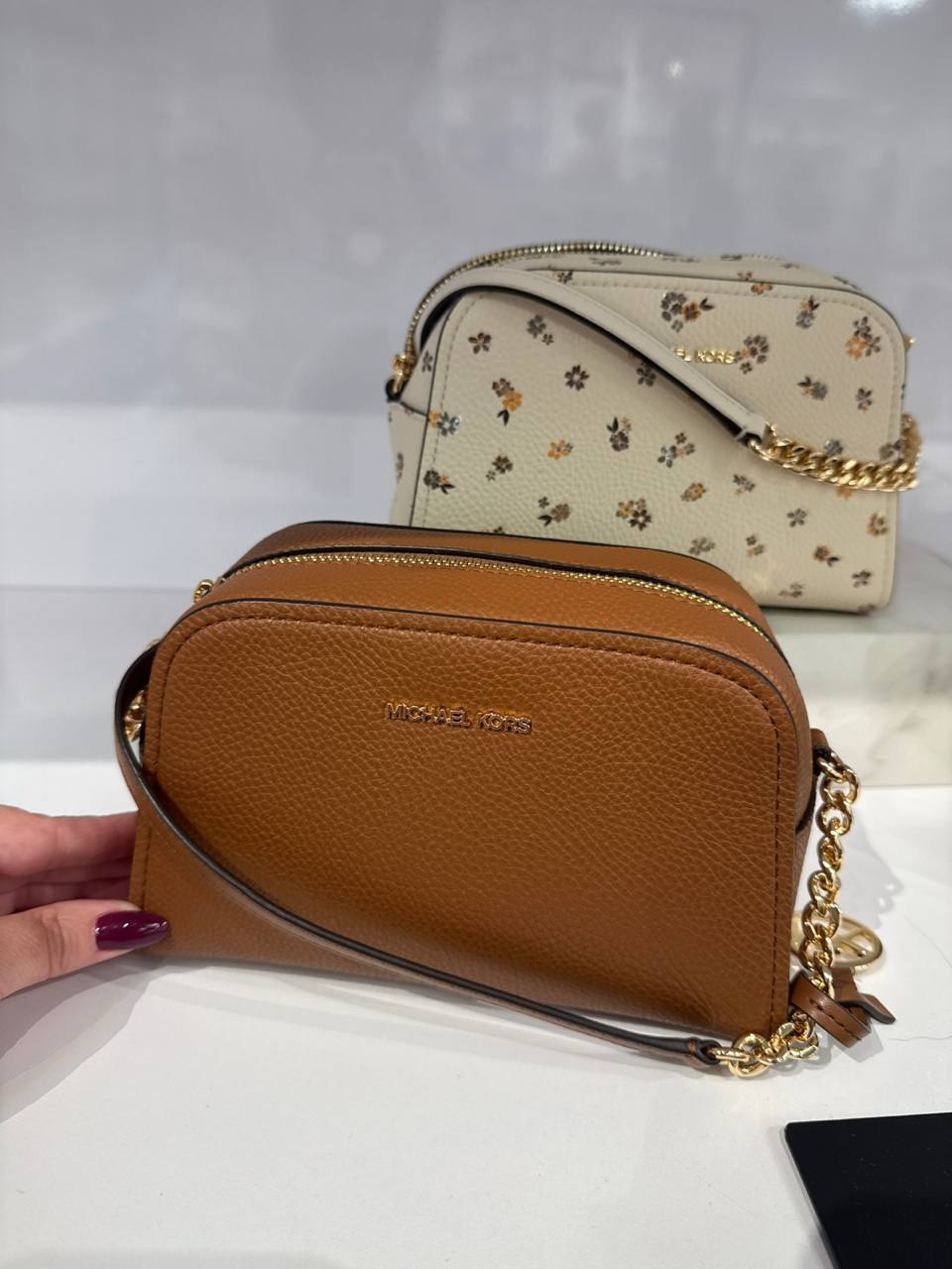 MK - Bolsa Ashton Crossbody