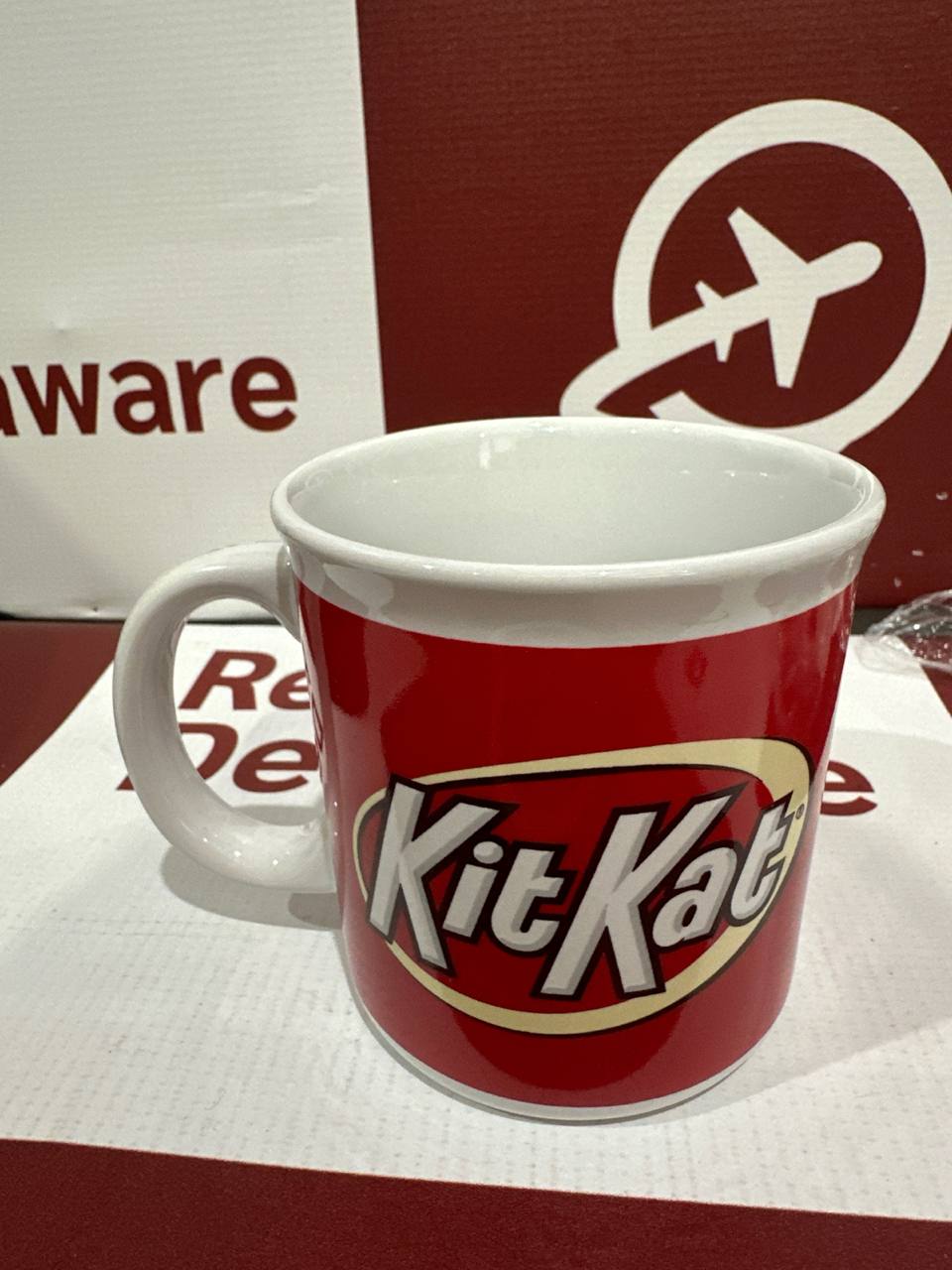 Caneca kit kat (B5)
