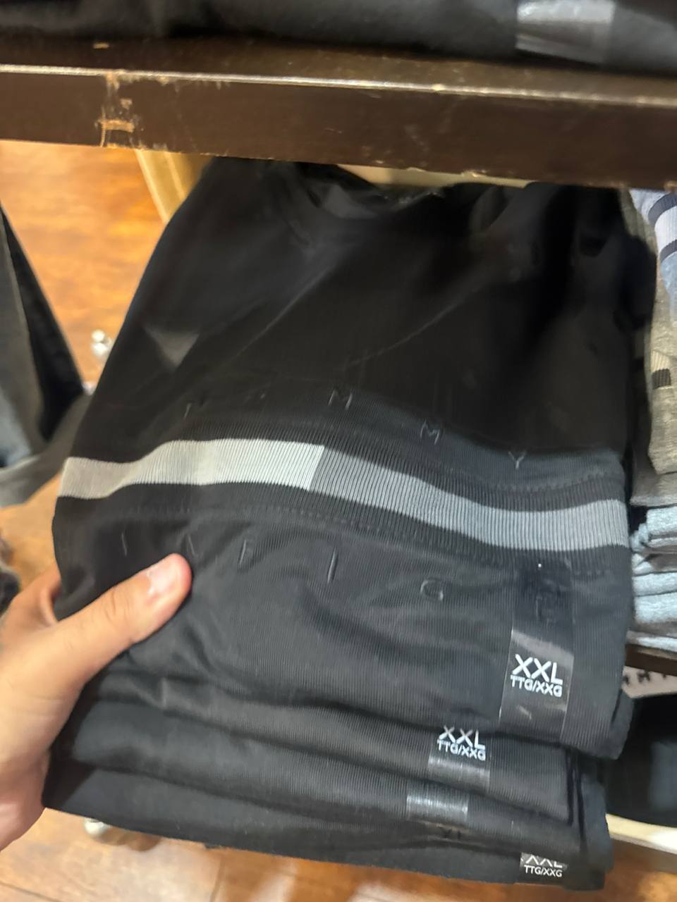 Tommy Masc- Camiseta