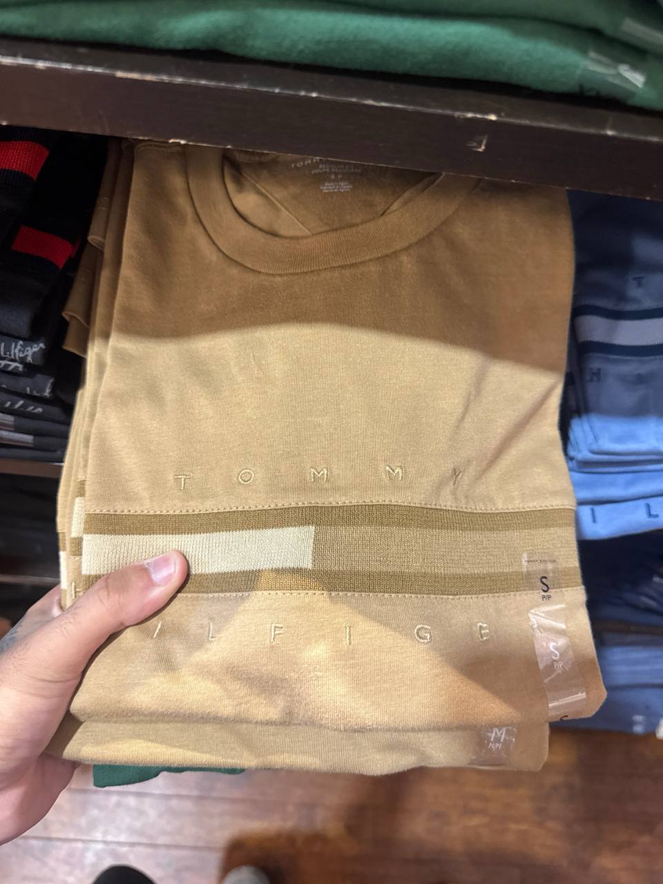 Tommy Masc- Camiseta