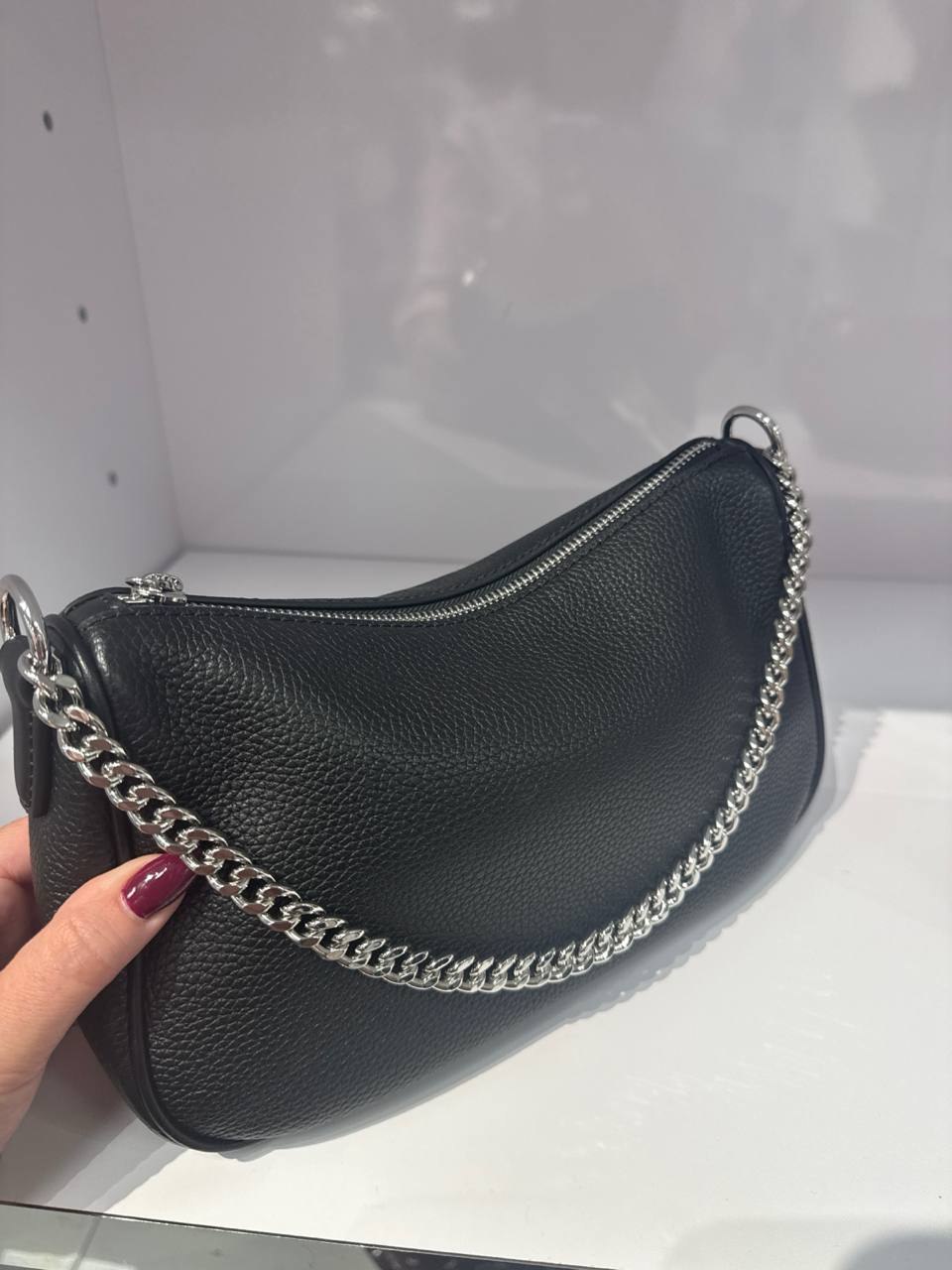 MK - Bolsa Carmela Shoulder