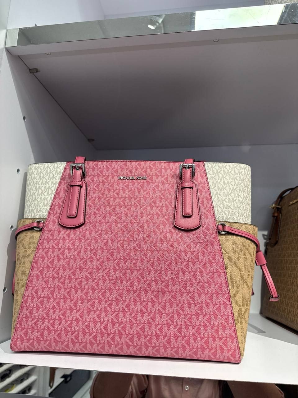 MK - Bolsa Voyager Tot