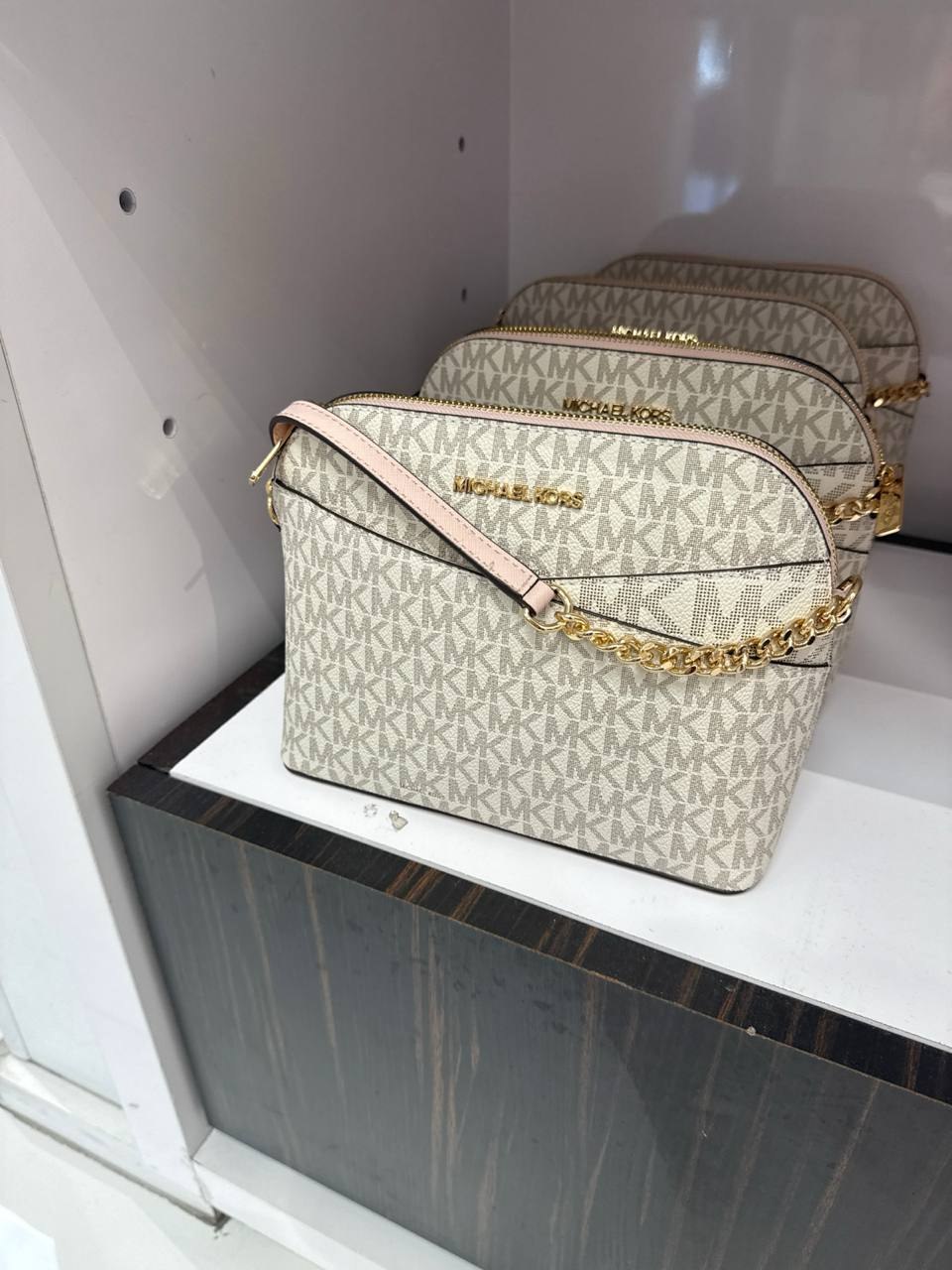MK - Bolsa Crossbody Nola
