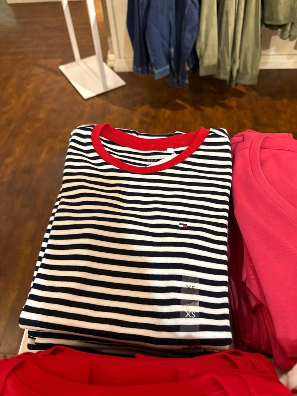Tommy Fem - Camiseta Manga Curta