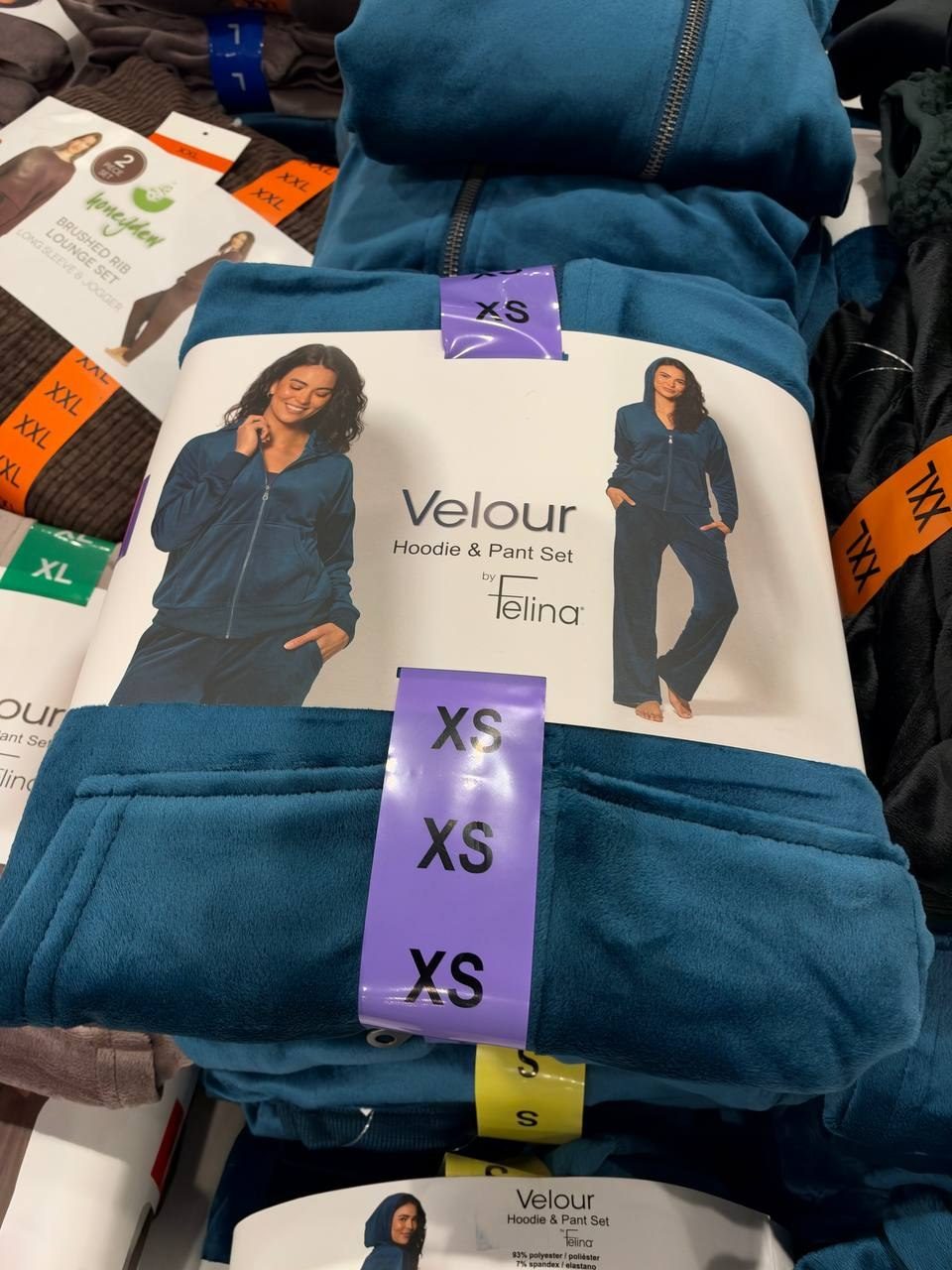 Costco Fem - Velour Hoodie & Pant Set