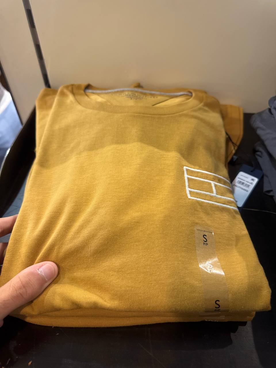 Tommy Masc- Camiseta