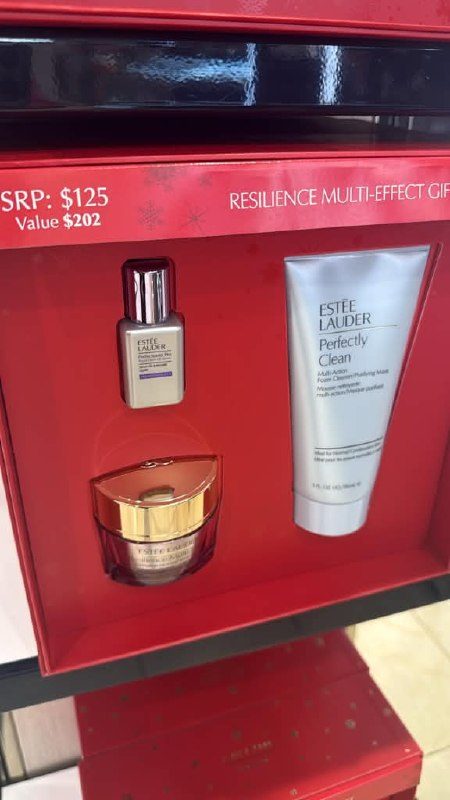 Macy's - Estée Lauder 3-Piece Resilience MultiEffect Skincare Gift Set