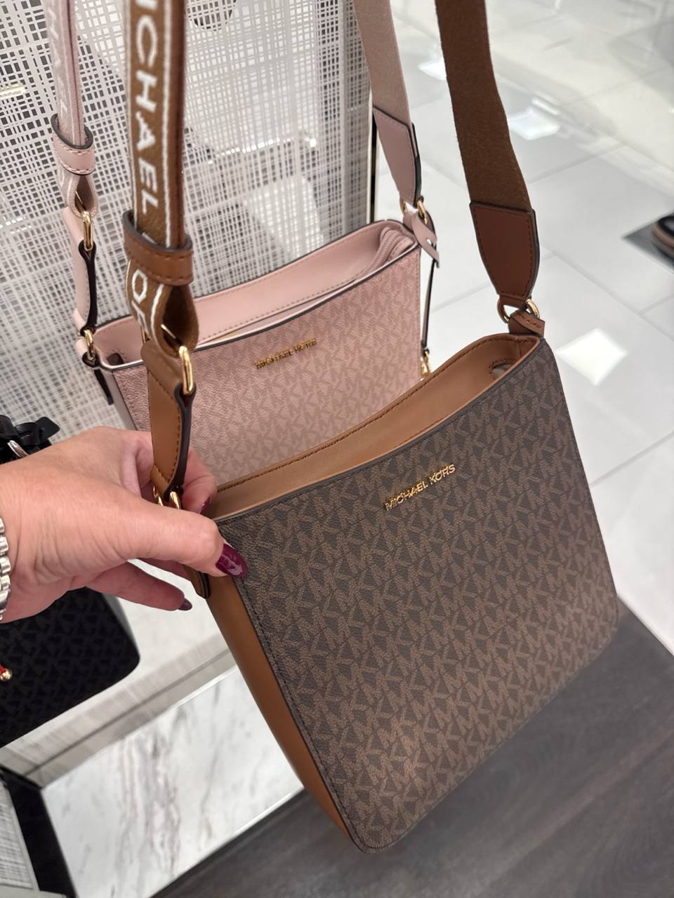 MK - Bolsa Crossbody Jetset